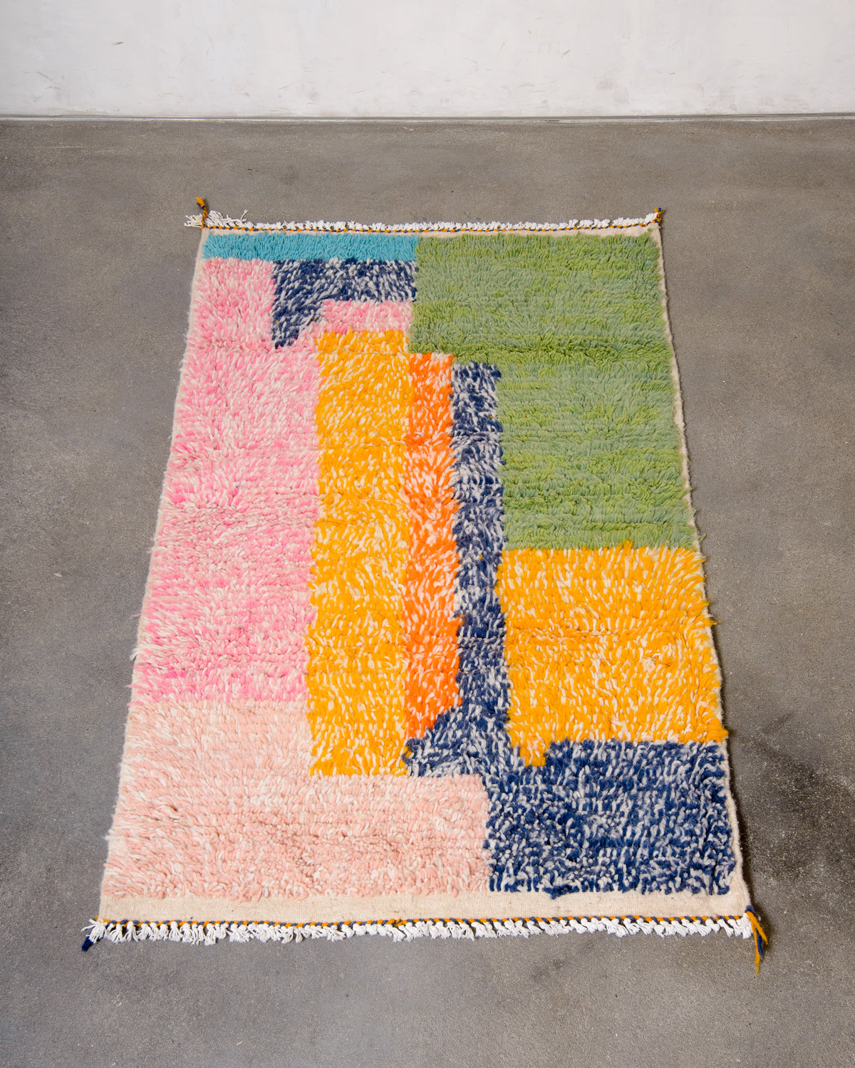 Modern designer handcrafted Berber rug from Morocco. Azilal rug with beautiful colours and patterns. Made of sheep’s wool and colourful cotton.